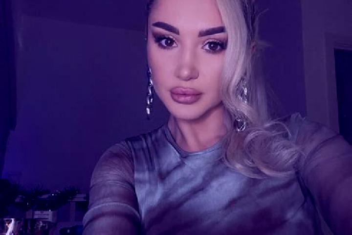 Naomi, 32, a blonde amber-eyed middle eastern companion based in Villeveyrac. Offering OWO, GFE, Duos, Striptease, Domination. Available for incall and outca...