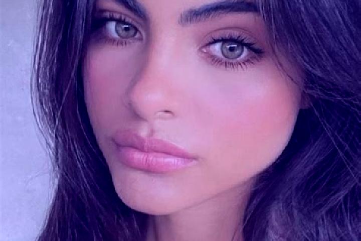 Naomi, 32, a brunette grey-eyed indian companion based in Uzunbag. Offering OWO, Striptease, Domination, Massage. Available for incall and outcall, overnight...