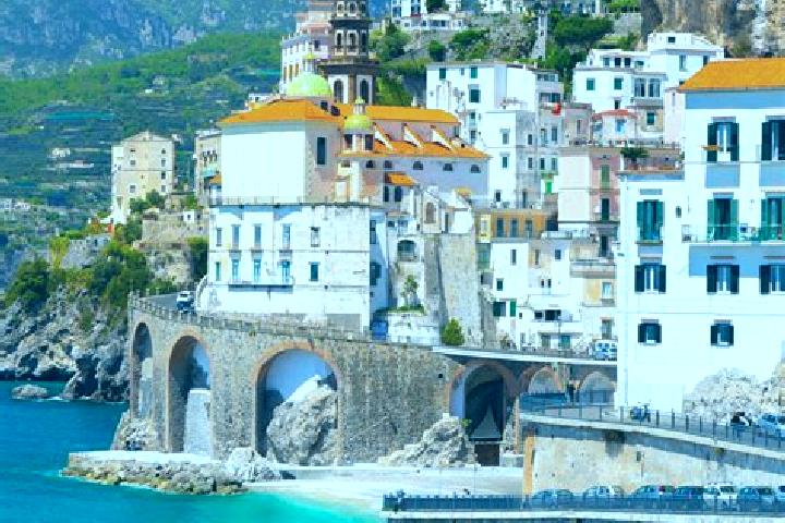 Naomi, 32 — Escort in Galliera, Italy