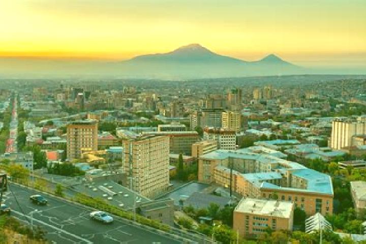 Naomi, 32 — Escort in Vardanashen, Armenia