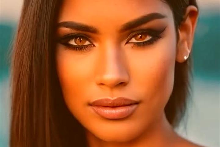 Naomi, 33, a black amber-eyed latina companion based in Greenfields. Offering Roleplay, Overnight, BDSM. Available for incall and outcall, overnight bookings...