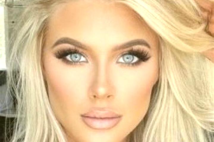 Naomi, 33, a platinum blonde brown-eyed mixed companion based in Osio Sopra. Offering Striptease, OWO, Tantra. Available for incall and outcall, overnight bo...
