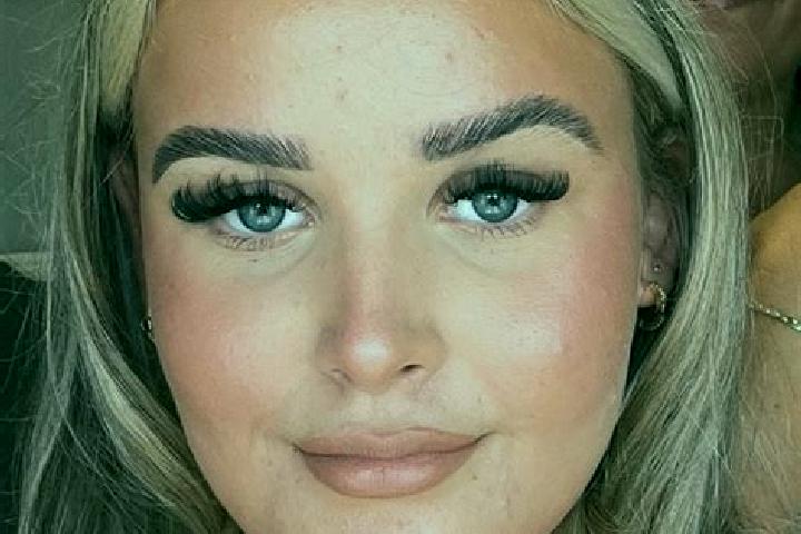 Naomi, 33 — Escort in Hinton, United Kingdom