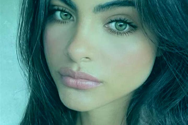 Naomi, 34, a black grey-eyed indian companion based in Mahmudia. Offering CIM, BDSM, Party Girl, Tantra. Available for incall and outcall, day and evening da...