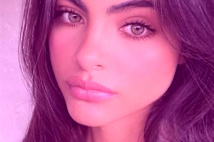 Naomi, 35, a chestnut dark-eyed indian companion based in Ngrojo. Offering Travel Companion, Striptease, Party Girl. Available for incall and outcall, overni...