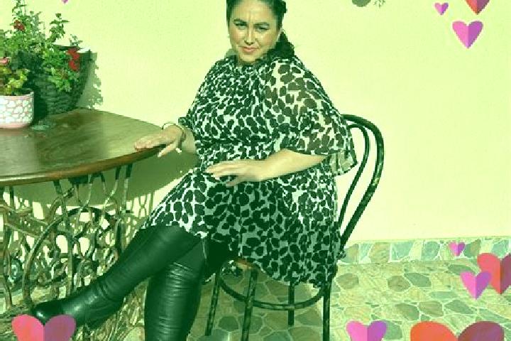 Naomi, 35 — Escort in Barabant, Romania