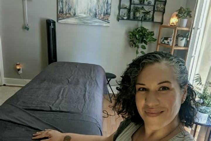 Naomi, 36, a brunette amber-eyed caribbean companion based in Lanildut. Offering Couples, Massage, Overnight. Available for incall and outcall, overnight boo...