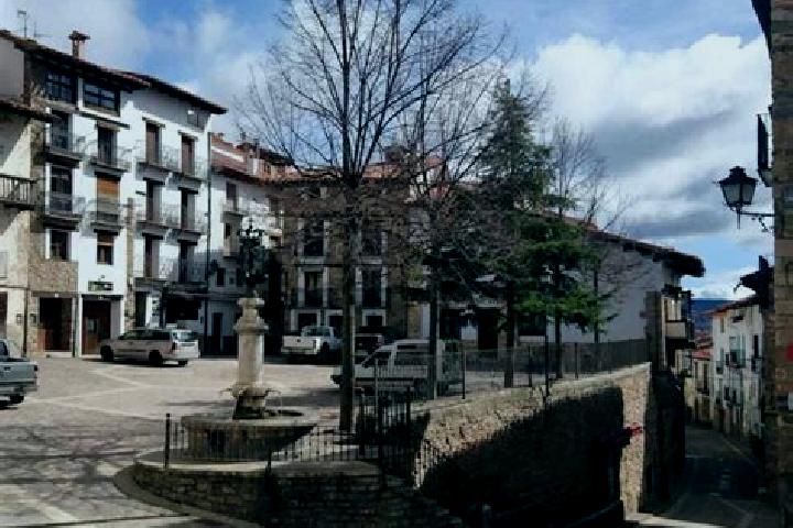Naomi, 36 — Escort in Alcala de la Selva, Spain
