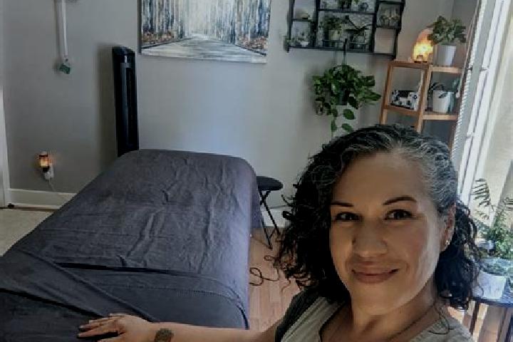 Naomi, 37, a black grey-eyed mediterranean companion based in Dariniani. Offering Massage, Travel Companion, Prostate Massage. Available for incall and outca...