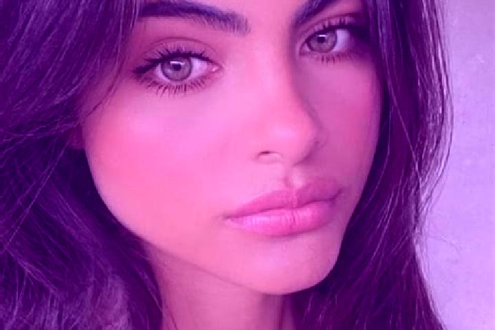 Naomi, 37, a brunette green-eyed latina companion based in Baba Novac. Offering Travel Companion, Duos, Dinner Date, OWO. Available for incall and outcall, d...