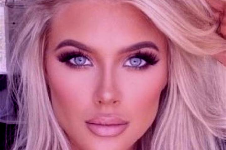 Naomi, 37, a platinum blonde dark-eyed middle eastern companion based in Dautillos. Offering GFE, Prostate Massage, Travel Companion, Domination. Available f...