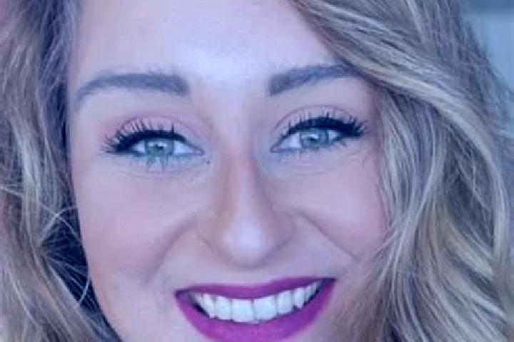 Naomi, 37 — Escort in Olin, United States