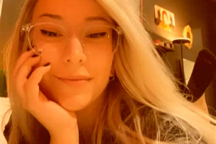 Naomi, 39, a blonde dark-eyed mixed companion based in Oisy-le-Verger. Offering Fetish, Couples, Girlfriend Experience. Available for incall and outcall, day...