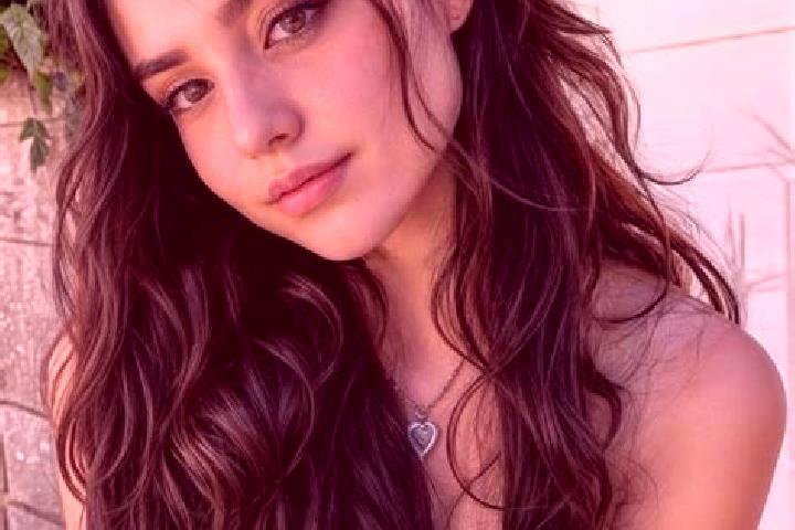 Natalie, 20, a dark blonde hazel-eyed caucasian companion based in Pamplona. Offering BDSM, Deep French Kissing, CIM, Party Girl, Roleplay. Available for inc...