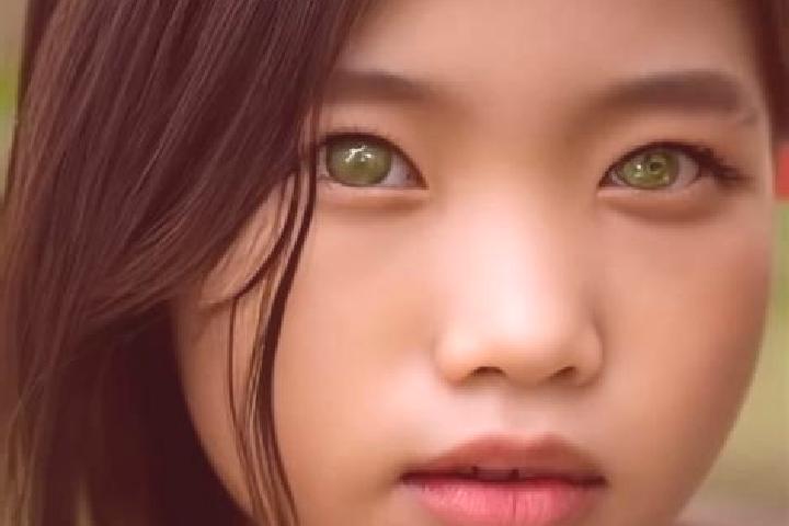Natalie, 21, a chestnut green-eyed asian companion based in Colombier-le-Jeune. Offering Roleplay, Travel Companion, OWO, Couples. Available for incall and o...