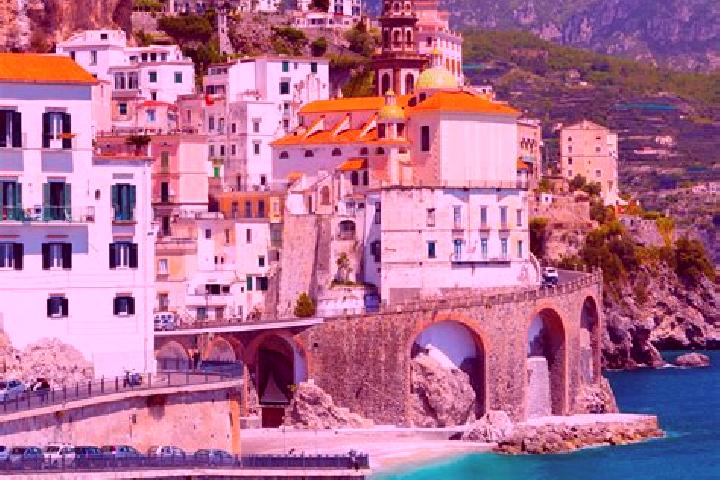 Natalie, 21 — Escort in Suni, Italy