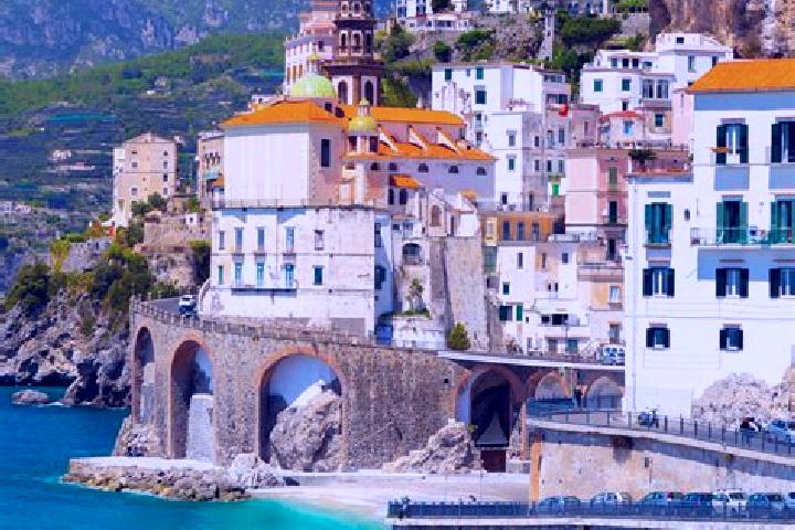 Natalie, 21 — Escort in Urbe, Italy