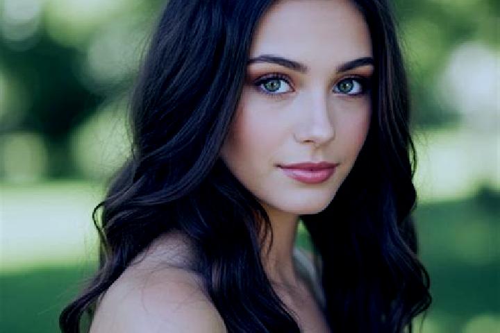 Natalie, 22, a dark blonde hazel-eyed slavic companion based in Cutrofiano. Offering Couples, Overnight, Girlfriend Experience. Available for incall and outc...