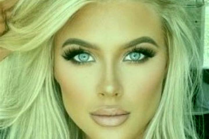Natalie, 22, a platinum blonde dark-eyed mediterranean companion based in Rivalta di Torino. Offering Domination, Fetish, Prostate Massage, Duos, Striptease....