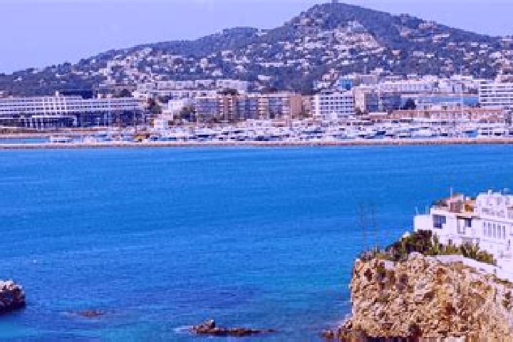 Natalie, 22 — Escort in Mochales, Spain