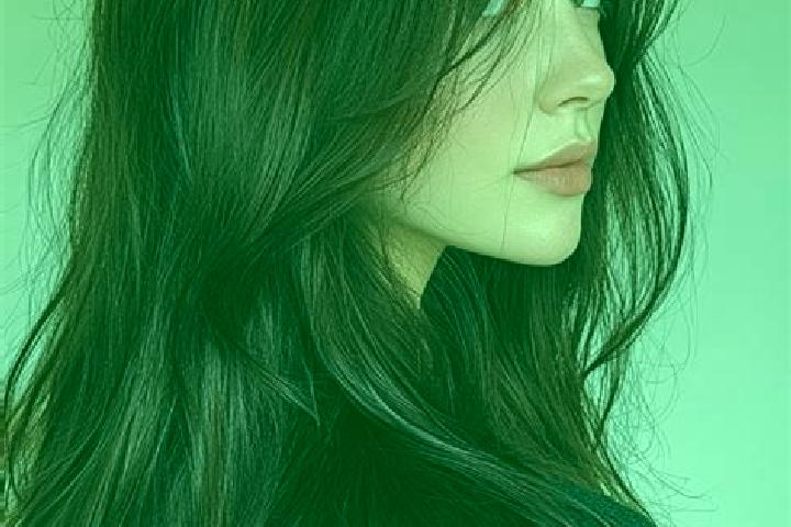 Natalie, 24, a auburn brown-eyed caucasian companion based in Bersezio. Offering 69, Travel Companion, Striptease, Dinner Date. Available for incall and outc...