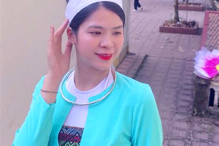 Natalie, 24 — Escort in Muong Ang, Vietnam
