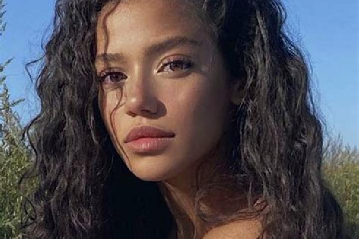 Natalie, 25, a black blue-eyed latina companion based in Snowmass Village. Offering Erotic Massage, Girlfriend Experience, Roleplay, GFE. Available for incal...