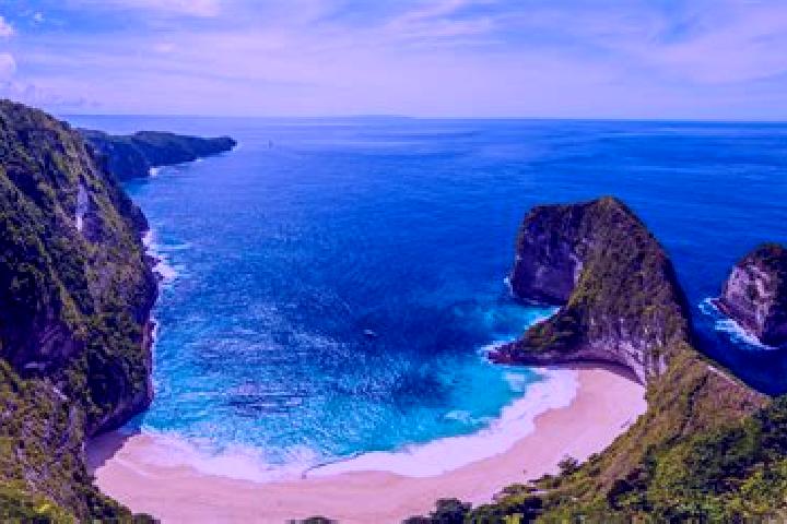 Natalie, 25 — Escort in Parumasan, Indonesia