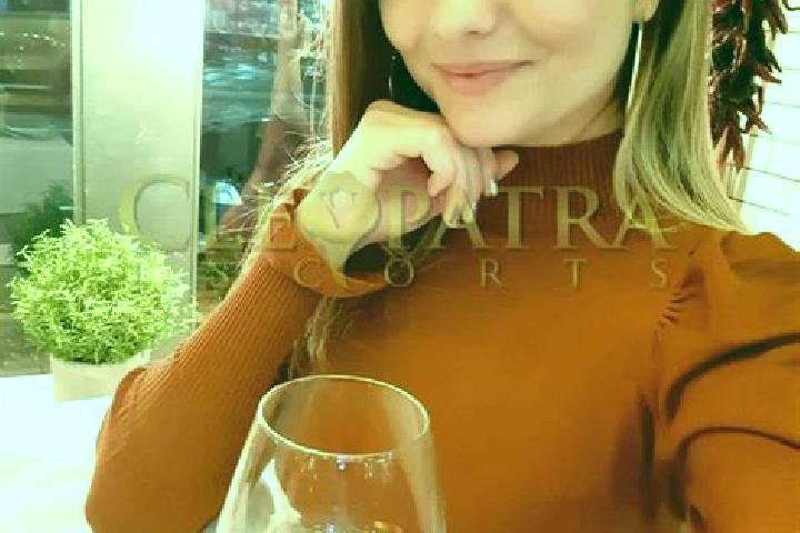 Natalie, 26, a auburn grey-eyed caribbean companion based in Saint-Andre. Offering GFE, Dinner Date, Domination, OWO. Available for incall and outcall, day a...