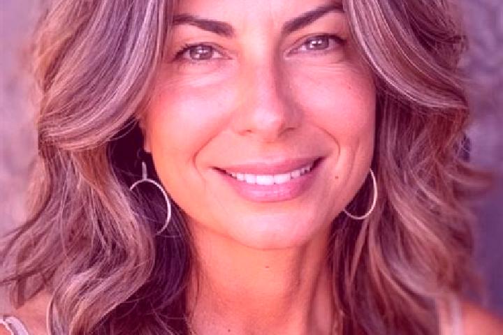 Natalie, 26, a brunette grey-eyed latina companion based in Rachau. Offering Dinner Date, Deep French Kissing, Tantra, Travel Companion, Couples. Available f...