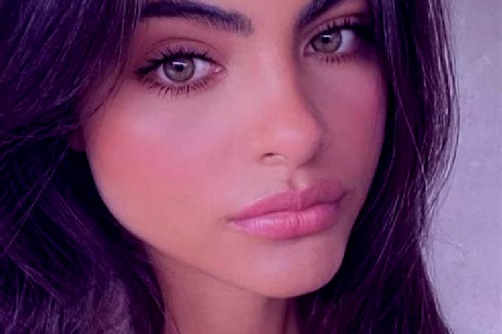 Natalie, 27, a black hazel-eyed slavic companion based in Consuegra. Offering A-Level, Couples, Roleplay. Available for incall and outcall, day and evening d...