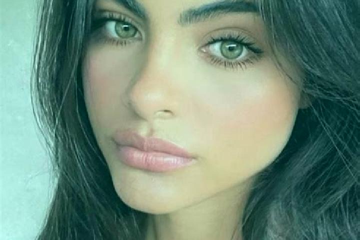 Natalie, 27, a chestnut hazel-eyed latina companion based in Varbitsa. Offering Striptease, Overnight, Fetish, Girlfriend Experience. Available for incall an...