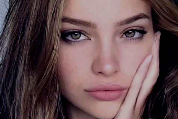Natalie, 27, a dark blonde hazel-eyed european companion based in Komara. Offering GFE, Travel Companion, Party Girl. Available for incall and outcall, overn...