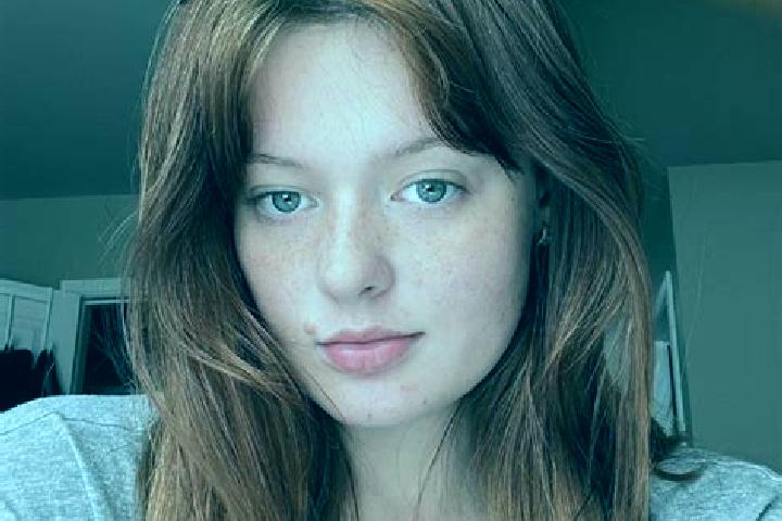 Natalie, 27, a red green-eyed european companion based in Nuevo Uruapan. Offering GFE, Prostate Massage, Tantra. Available for incall and outcall, day and ev...