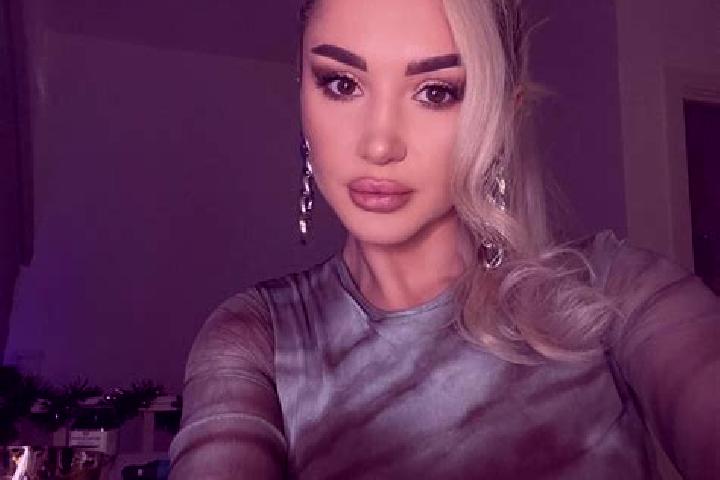 Natalie, 28, a auburn blue-eyed middle eastern companion based in Bokn. Offering GFE, Fetish, Travel Companion, OWO. Available for incall and outcall, overni...
