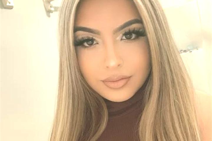 Natalie, 28, a blonde grey-eyed latina companion based in Luming. Offering Erotic Massage, A-Level, Party Girl, Dinner Date. Available for incall and outcall...