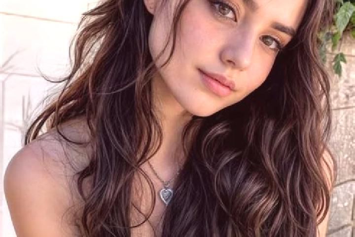 Natalie, 28, a brunette hazel-eyed caucasian companion based in San Pedro Totolapam. Offering Domination, Deep French Kissing, OWO, CIM, Girlfriend Experienc...