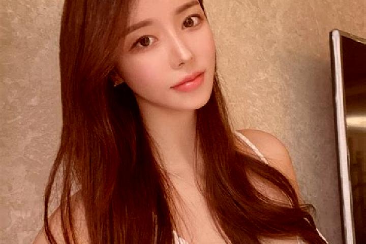 Natalie, 29 — Escort in Jugezhuang, China
