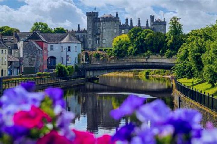 Natalie, 29 — Escort in Thomastown, Ireland