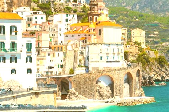 Natalie, 31 — Escort in Cozzo, Italy