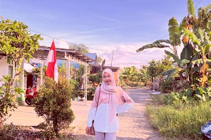 Natalie, 31 — Escort in Pagat, Indonesia