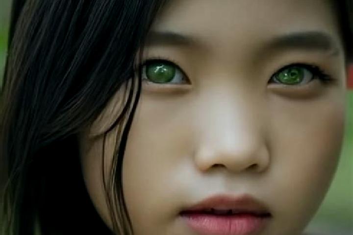 Natalie, 32, a red green-eyed asian companion based in Bamnet Narong. Offering Dinner Date, GFE, Massage. Available for incall and outcall, overnight booking...