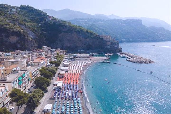 Natalie, 33 — Escort in Maiori, Italy