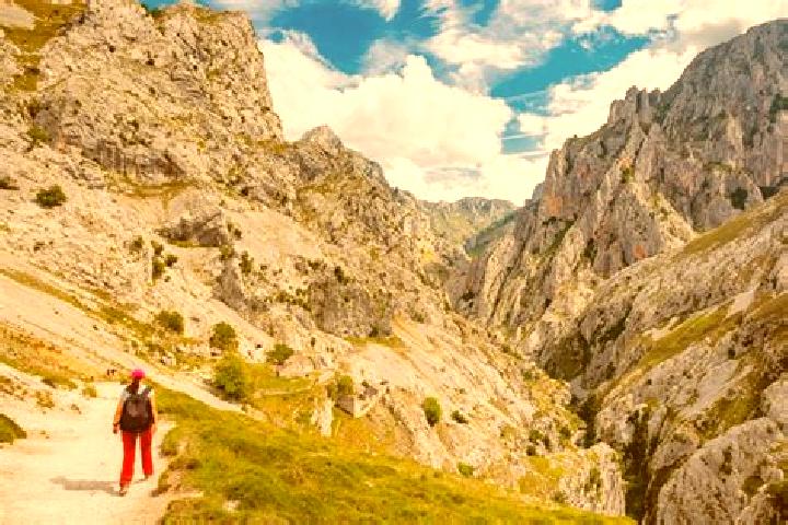 Natalie, 33 — Escort in Molvizar, Spain