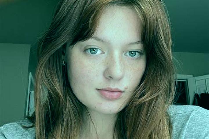 Natalie, 34, a red hazel-eyed asian companion based in Ortona. Offering Overnight, Deep French Kissing, Dinner Date. Available for incall and outcall, day an...