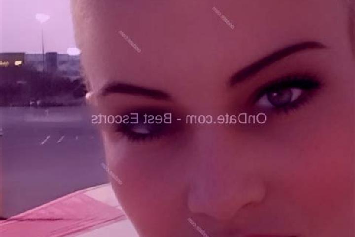 Natalie, 34 — Escort in Loniowa, Poland