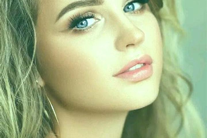 Natalie, 35, a dark blonde blue-eyed indian companion based in Brodek u Prostejova. Offering Girlfriend Experience, Dinner Date, Travel Companion. Available ...