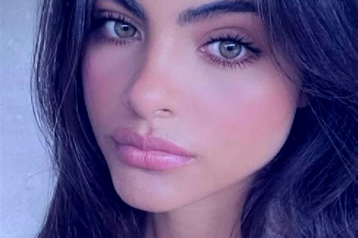 Natalie, 36, a brunette hazel-eyed latina companion based in Sevina. Offering Party Girl, Prostate Massage, 69. Available for incall and outcall, day and eve...