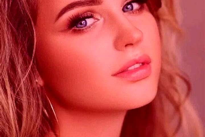 Natalie, 36, a dark blonde blue-eyed caucasian companion based in Novoye Devyatkino. Offering CIM, Dinner Date, BDSM, Party Girl, A-Level. Available for inca...