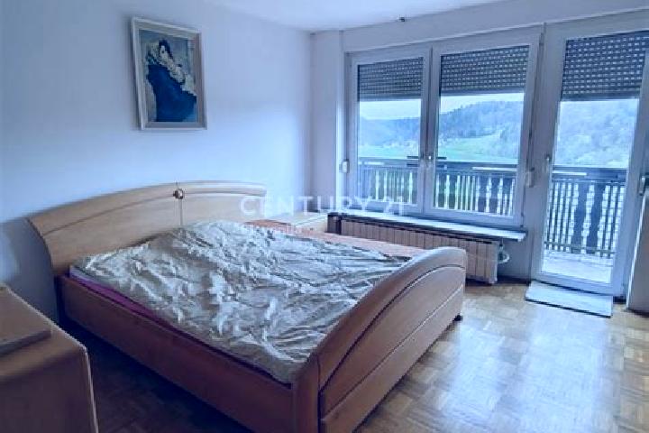 Natalie, 37 — Escort in Kozjak nad Pesnico, Slovenia